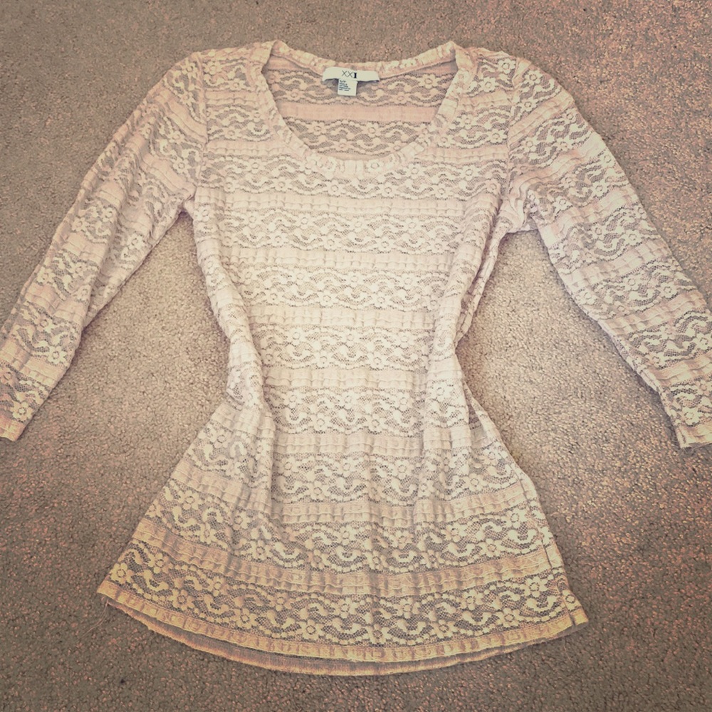 Forever 21 blush lace shirt